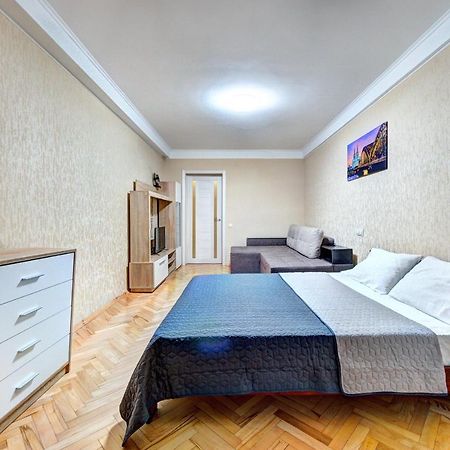 Apartments Near Ocean Plaza Druzhby Narodov Boulevard 8A Kiev Exteriör bild