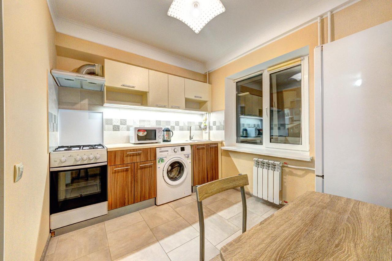Apartments Near Ocean Plaza Druzhby Narodov Boulevard 8A Kiev Exteriör bild